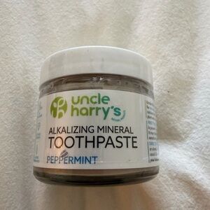 White Alkalizing Mineral Toothpaste